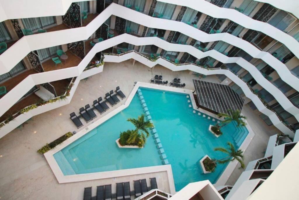 Playa Sirena in Playa del Carmen, Mexico Apartamento *
